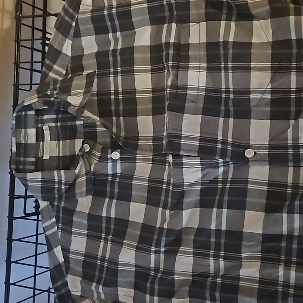 Sonoma M Plaid Short Sleeve Button Up